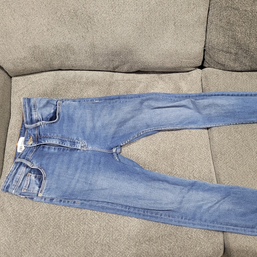 Zara jeans